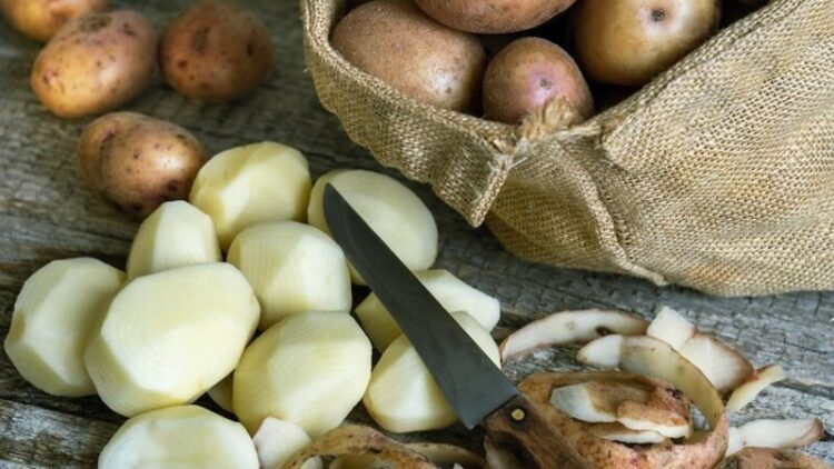 Những cách bảo quản khoai tây tươi lâu và không bị mọc mầm