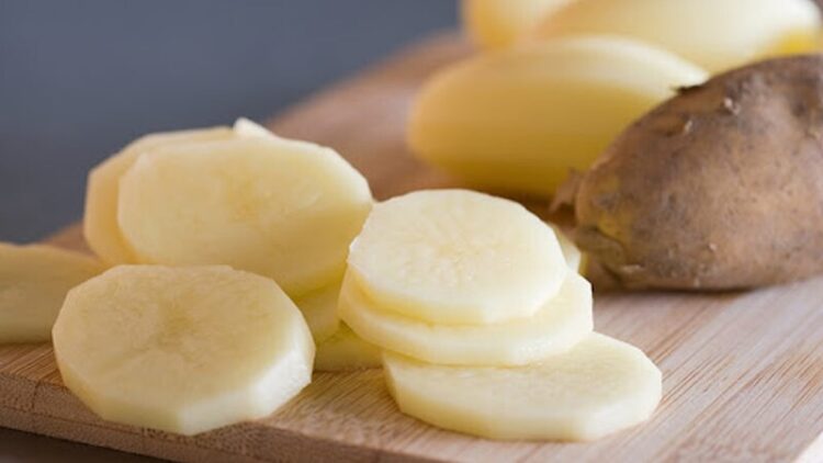 Những cách bảo quản khoai tây tươi lâu và không bị mọc mầm