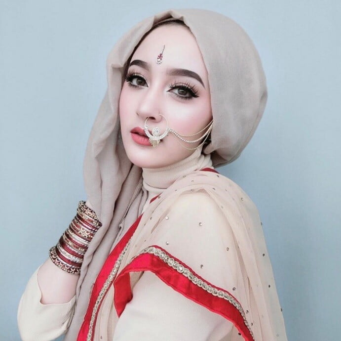 Tại sao người Indonesia trùm đầu? 7 bí mật đằng sau khăn trùm đầu của phụ nữ Hồi Giáo