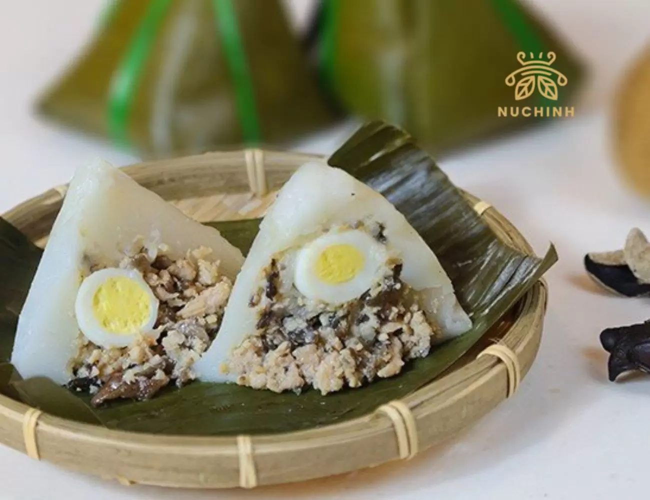 bánh giò làm từ gì