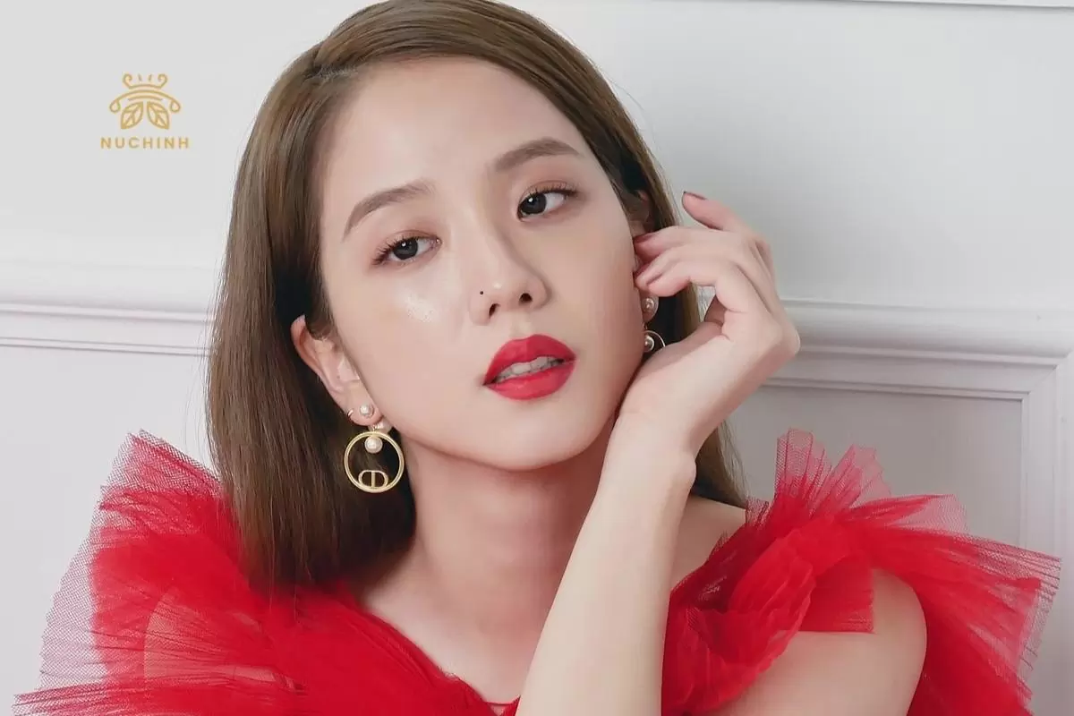 nốt ruồi ở cánh mũi