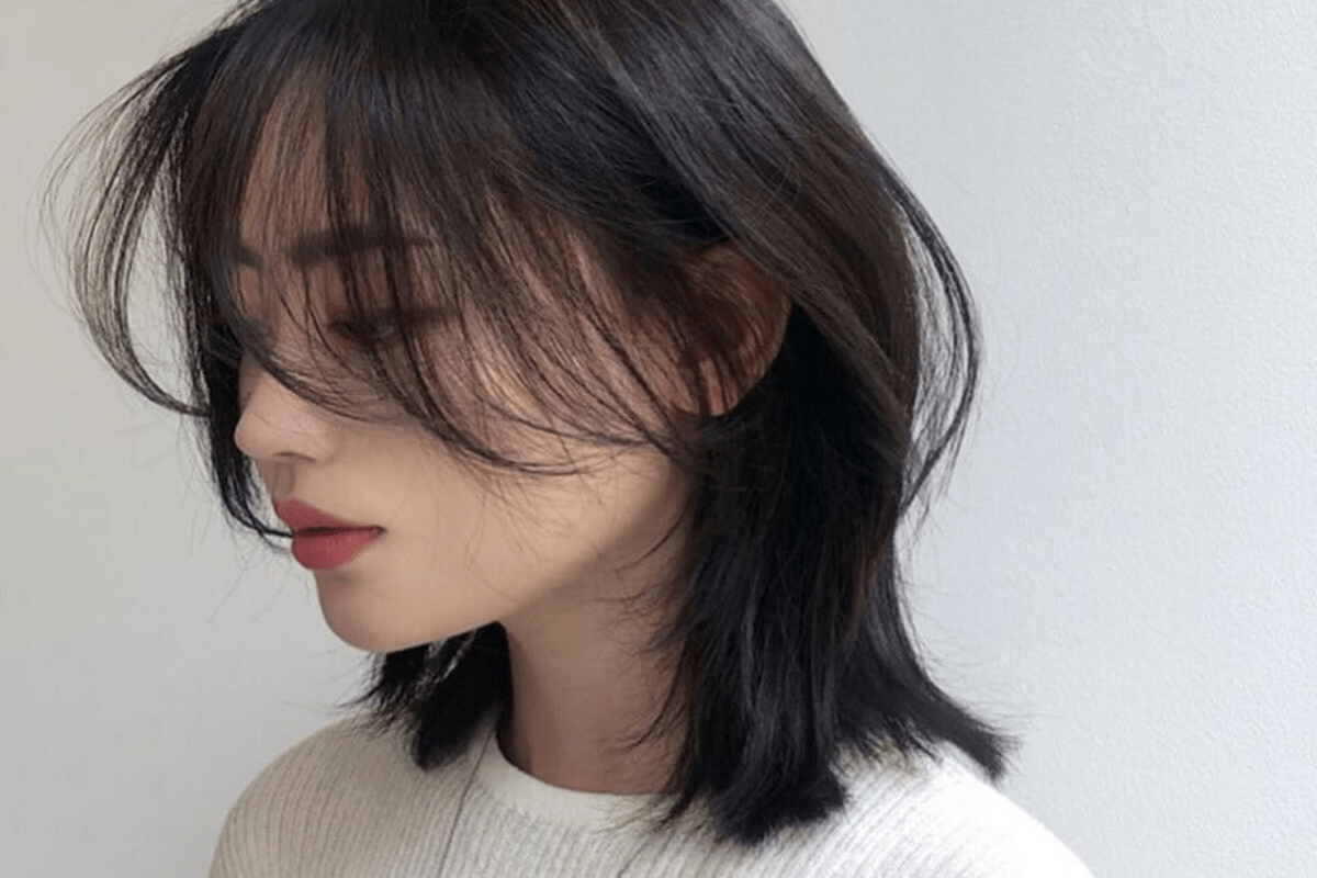 Tóc ngắn layer Hàn Quốc là kiểu tóc được các cô gái Hàn Quốc ưa chuộng. Tóc này có thể thổi hồn cho bạn một phong cách châu Á đầy quyến rũ và thu hút. Xem hình ảnh để khám phá kiểu tóc này!