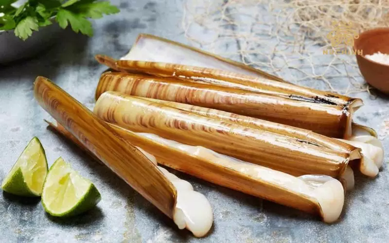 cách làm sạch ốc móng tay