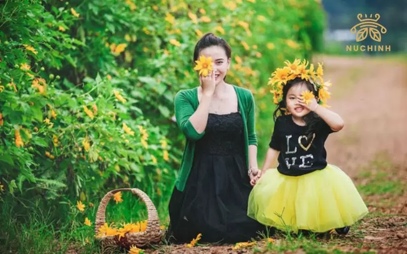 Ý tưởng chụp ảnh mẹ và con gái