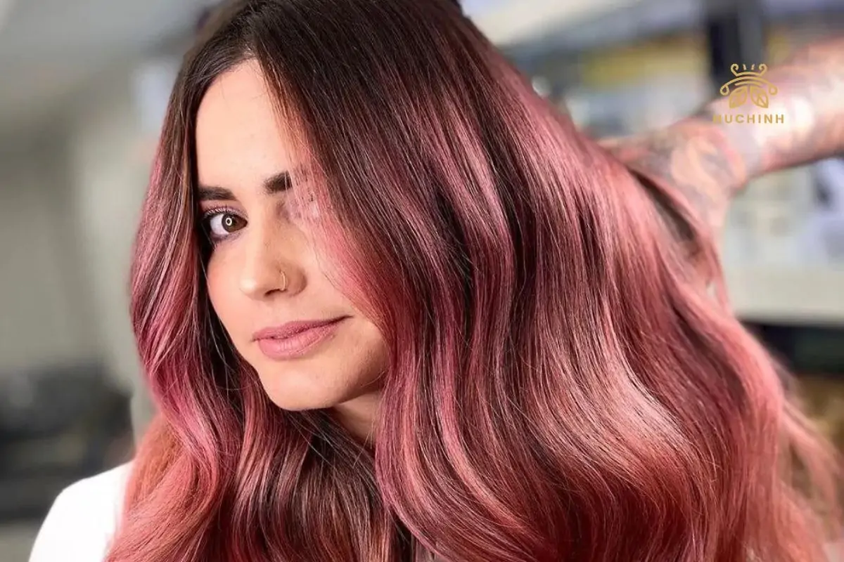 Tóc tẩy nên nhuộm màu gì